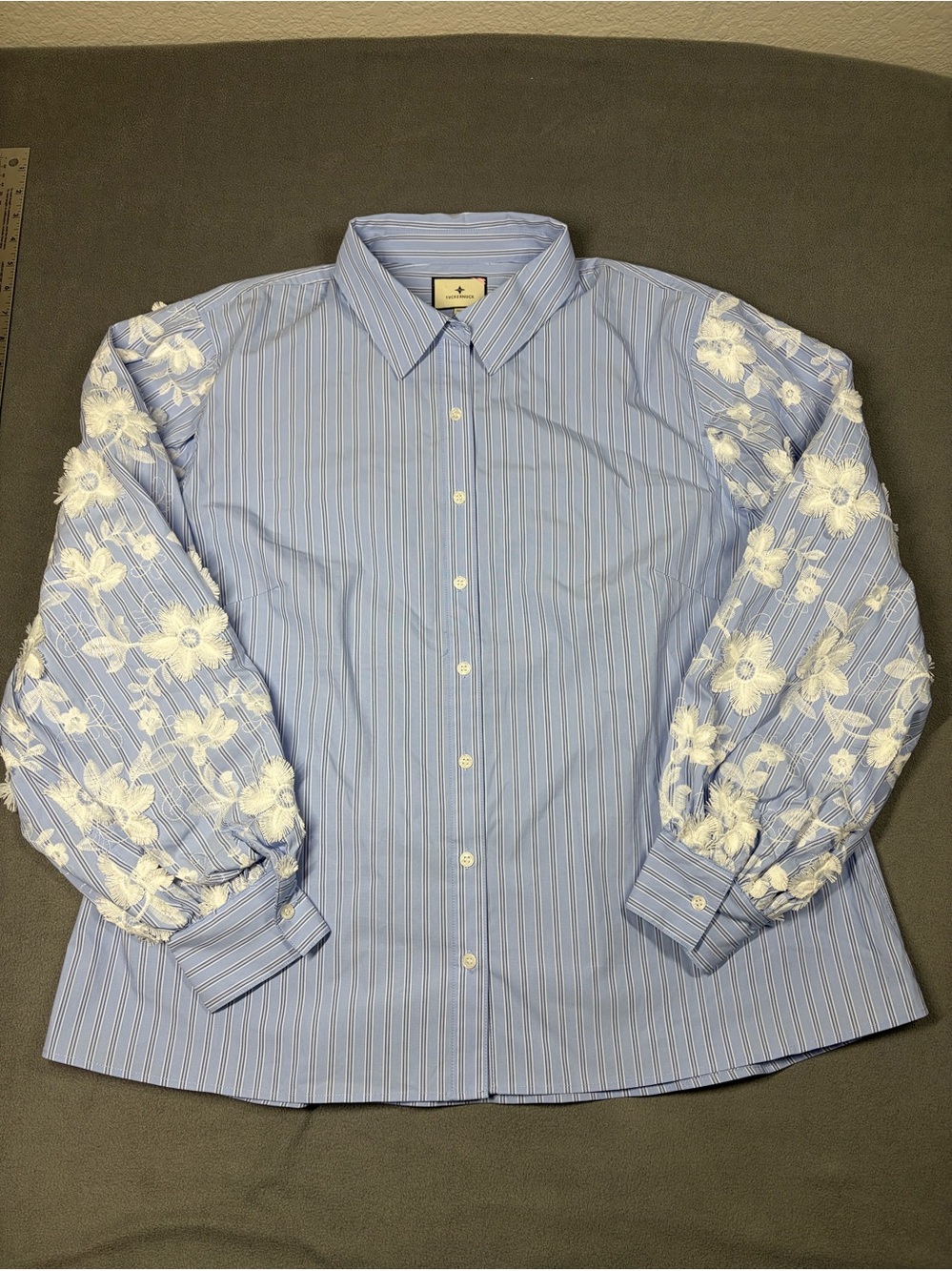 Tuckernuck Floral Laced Button Up Blouse 3XL Blue Striped